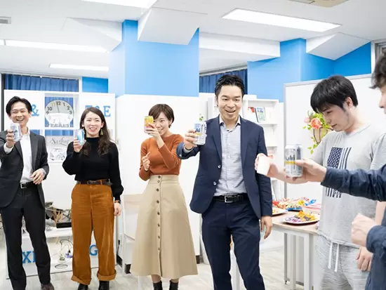 起業を目指す仲間たちとの出会いも魅力の一つ。懇親会などでの調整役などもお任せできればと考えています。