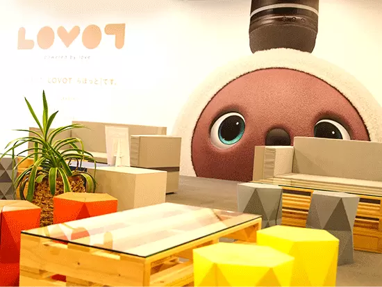 2015年設立、2019年にLOVOT発売を開始したばかりのスタートアップ企業です