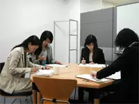 新しい調査のたびに説明会が。この時は真剣です。