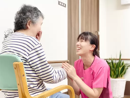 ご利用者20名に対して5~6名の人員配置で、1人あたりの業務負担は少なめです！