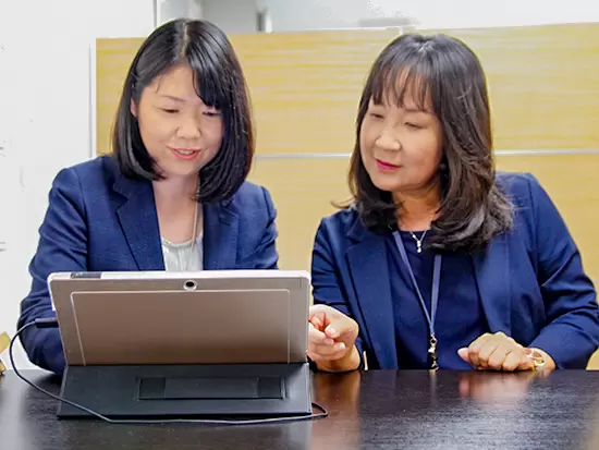 常に新しい商品が出るからこそ、みんなで勉強をしています。