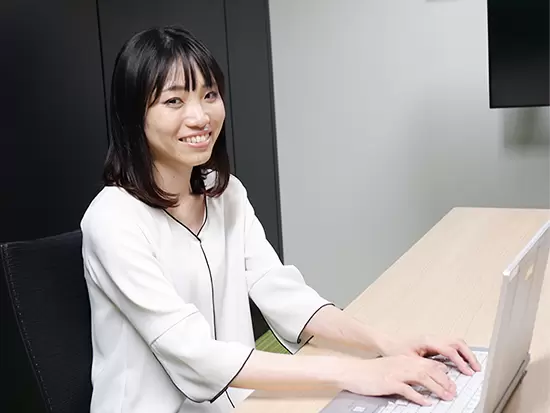 先輩社員3名とともに、自身の更なるスキルアップを目指していきましょう。