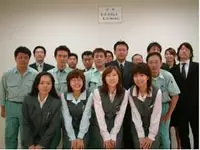 ちょっと写真を撮らせて！に笑顔で反応するメンバー達。