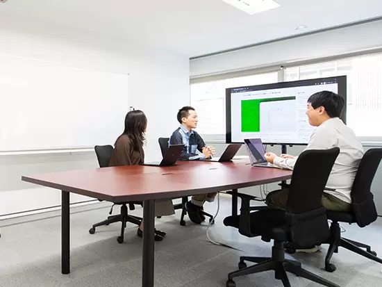 社員数15名の少数精鋭である当社。社員同士の距離が近いのでざっくばらんに話せる雰囲気です◎