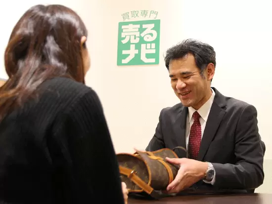 お客様に寄り添う接客を心掛けて買取を行っています。