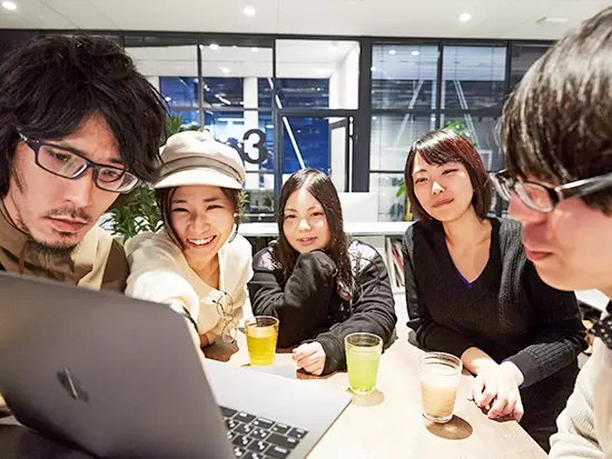 年次や経験に関係なく、意見を言い合えるフラットな雰囲気の職場です。