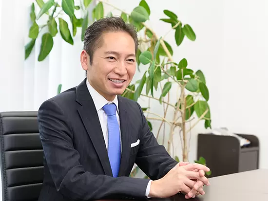 お客様と良い関係を長く構築できる人を望んでいます。