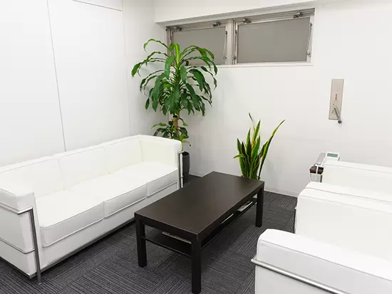 こちらは応接室。商談などもここで行ないます。