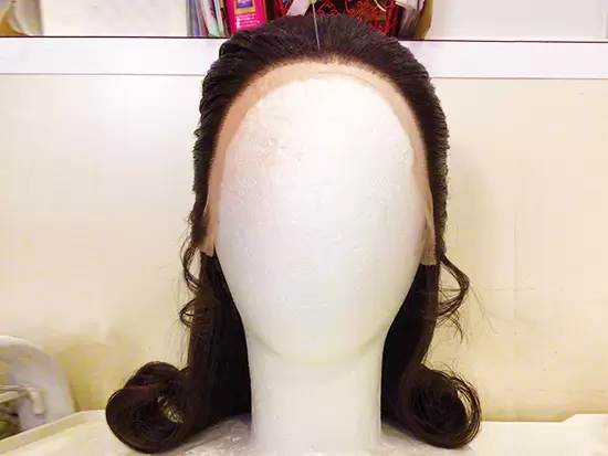 アイテム制作等の経験がなくても大丈夫です！（かつら制作に関しては美容師のみ携わります）
