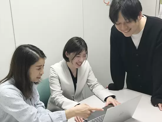 ペットスパやペットホテルなどペットに関連した事業を展開しています。