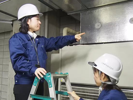 作業はチームで行います！安心・安全に取り組むことができます。