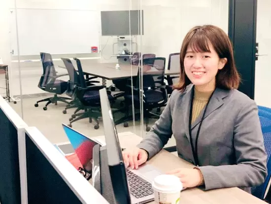 異業種から中途入社した社員が数多く活躍しています。