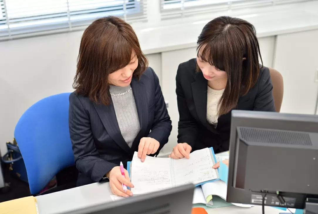 未経験の方も褒めながら丁寧に教えていけますのでご安心下さい！一緒に新しいオフィスを盛り上げましょう！