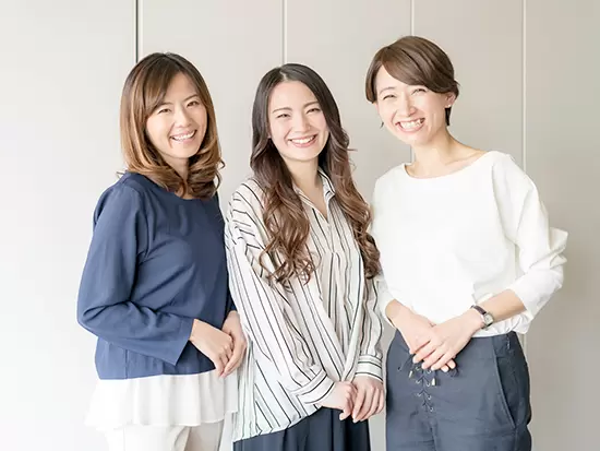 社内のコミュニケーションもスムーズ！お互いに協力しながら仕事を進めていきます。
