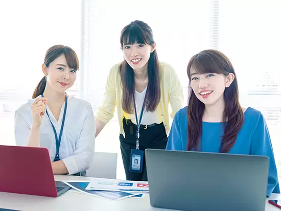 経験やスキルは一切問いません。お仕事は入社後に覚えていただければOKです！