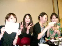 今年の暑気払いでの一枚。なんでも相談できる女性先輩社員がいるから安心♪