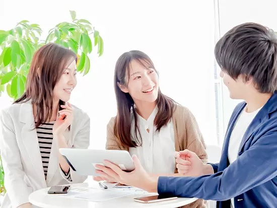 先輩後輩関係なくコミュニケーションが取りやすい◎そんな雰囲気の良い職場です。