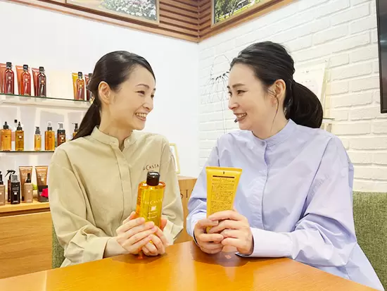 社歴や職種などに関係なく、みんなが屈託なく意⾒を⾔いやすい⾵通しの良い会社づくりをしています。