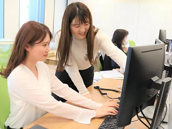 わからないことはすぐ聞いたり、教え合ったりできる雰囲気がいつもあるので安心してください！