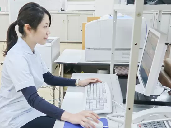 基本的な医療事務を中心に、受付などの業務をお任せします。