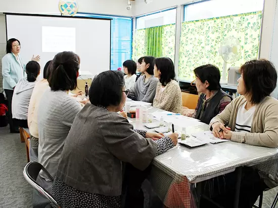 交流会・勉強会では講師として商品の特徴や使い方をユーザーに伝えていただきます。