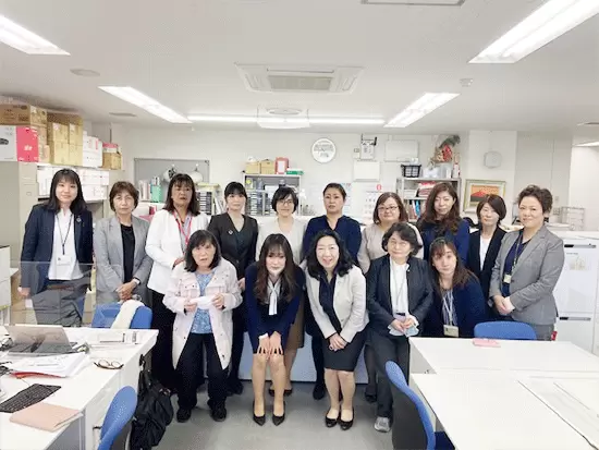 合言葉は「あなたの未来を強くする」。社会になくてはならない保険会社を目指しています。