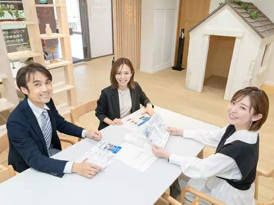 「自分の家を持ちたい！」というお客さまの夢を叶え、売りたい人と買いたい人の両方に感謝される仕事です。
