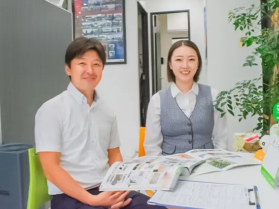 未経験でも大丈夫！こちらの女性社員と協力・分担してお仕事をします。