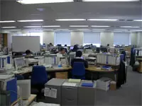 1人ひとりの働くスペースが広く、のびのびとした社内