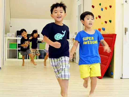 株式会社アオバインターナショナルエデュケイショナルシステムズ