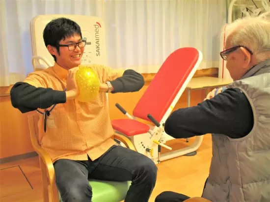介護職未経験の方が多数活躍！一緒に成長できます！（原稿内画像について：撮影時以外はマスク着用）