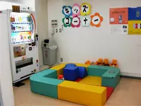 【ドコモ駒込店】キッズコーナーでお子様と遊ぶことも★