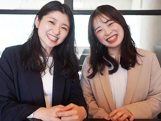 「世の中を、フラットに。」多彩な事業を展開する急成長企業です！