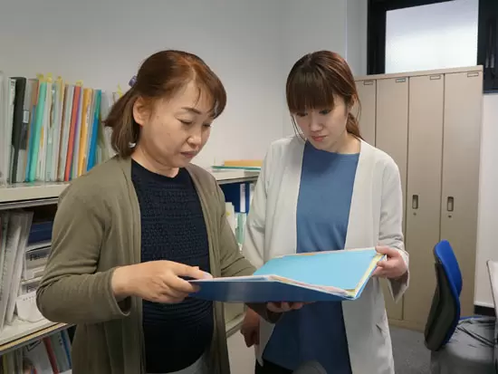 相談しながら積極的に意見を伝えられる風通しのいい環境です☆オンオフ切り替えながら充実したお仕事を♪