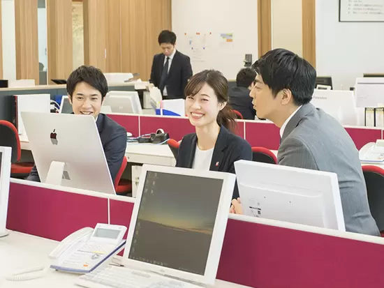 さまざまなポジションで、女性社員が活躍中！長く働ける環境も整えています。