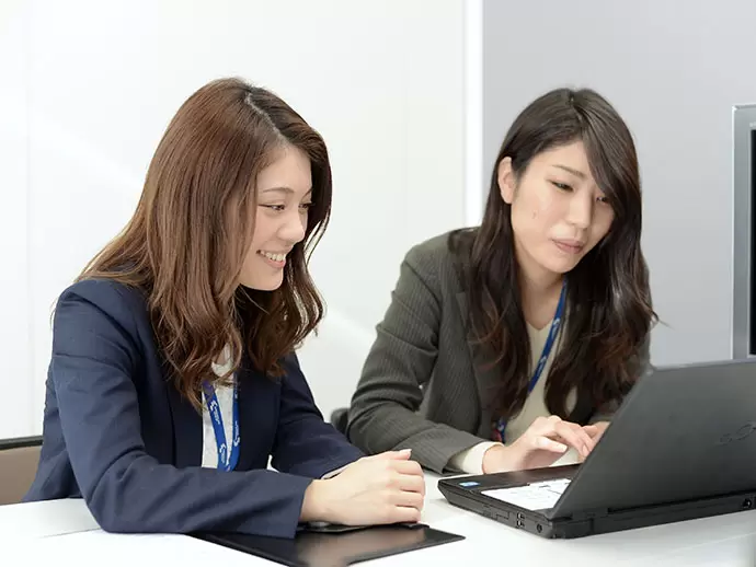 産育休や時短制度など、女性にとっての働きやすさもしっかりと整えています。
