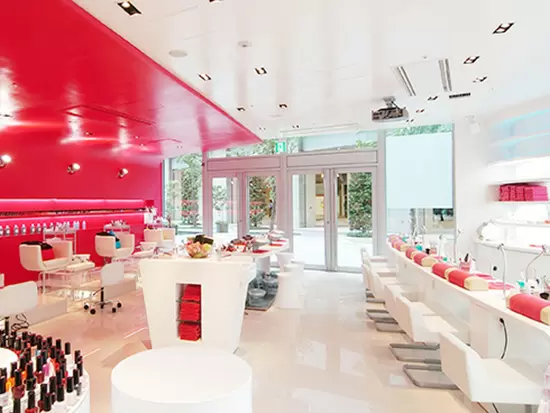 世界中のセレブに愛されるネイルサロン『DASHING DIVA NEW YORK』を29店舗を展開中