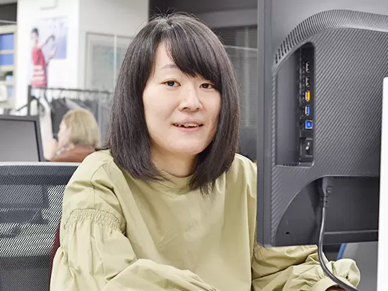 テレワークが基本ですが、各種ツールを使って密にコミュニケーションをとっています。