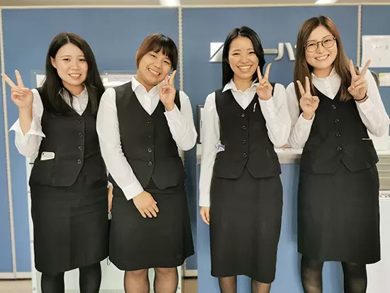 20～30代を中心に、幅広い年齢層の社員が活躍しています。