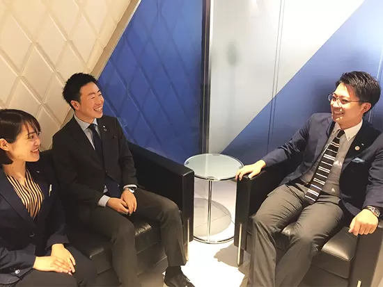 保険知識ゼロでもOK！中途入社100％の当社には、多くの未経験者を育ててきた実績があります。