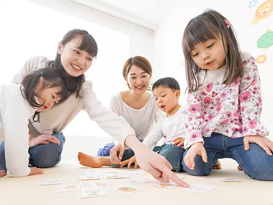 子どもたちの国際性や自主性、協調性を一緒に育んでいきましょう！