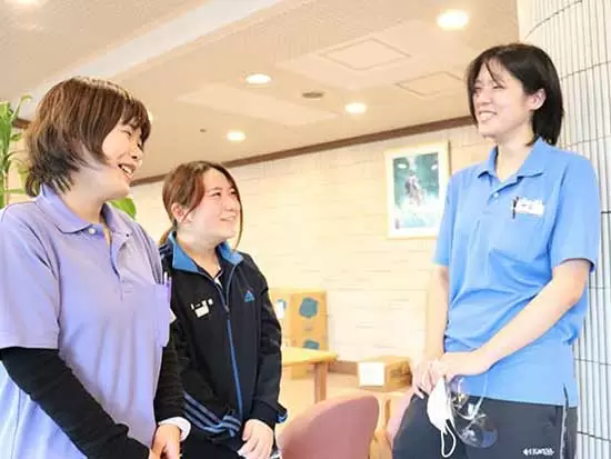 働きやすさが職員の“ゆとり”を生んでおり、雰囲気も和やか。ギスギスした関係は一切ありません！