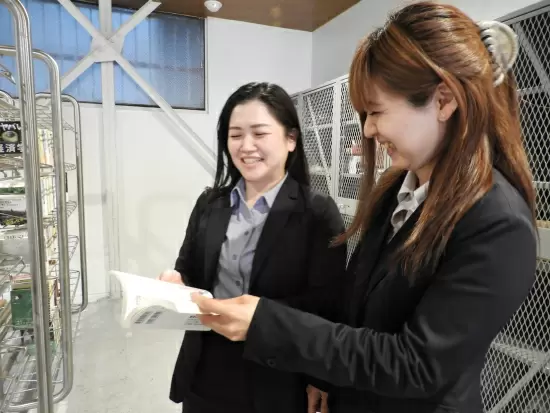 本社の事務スタッフは、20〜50代まで6名の女性社員が活躍中！気軽に相談できる環境です◎