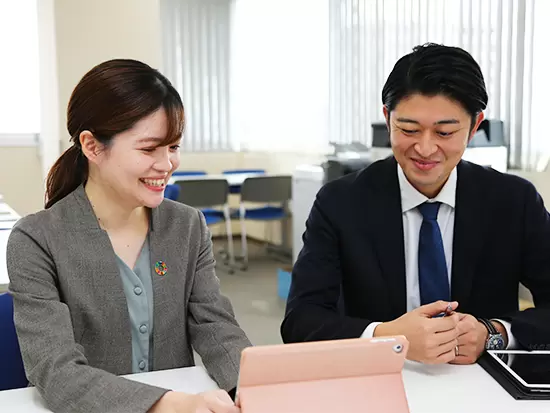 面倒見の良い先輩社員がたくさん！充実のフォロー体制があるので、未経験の方も安心です◎