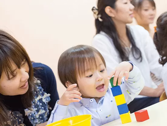 経験は不問。子育てなど子どもと関わった経験が活かせます！