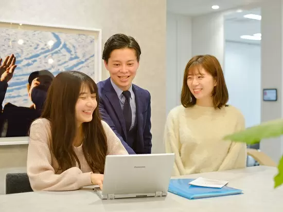 20代社員がメインに活躍中！風通しが良く発信しやすい社風が自慢♪
