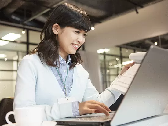未経験からオフィスワークデビューを実現した先輩が活躍中！