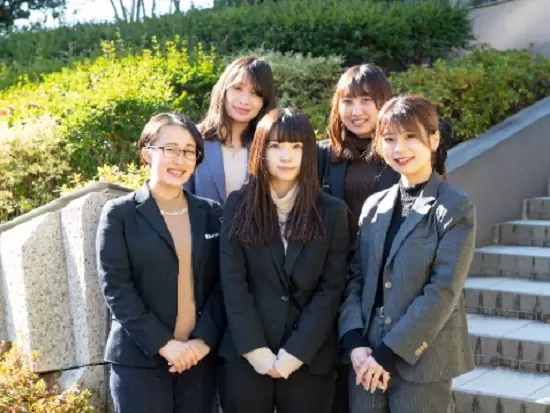 PRの先輩は5名で全員が女性。飲食・事務・不動産営業・水泳の指導員・新卒と未経験入社の先輩ばかり！