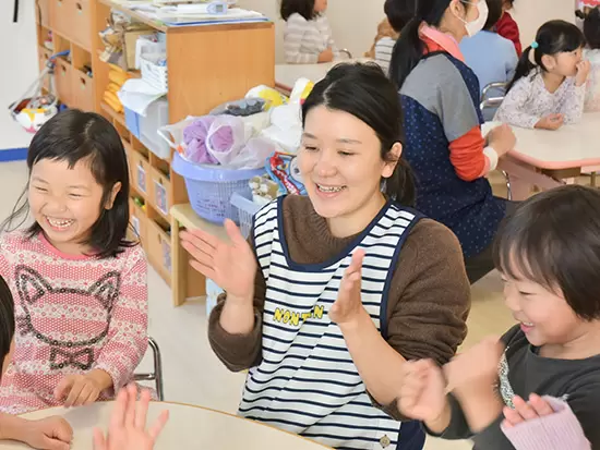 先生が楽しく働けるよう、働きやすい環境づくりを追求しています。