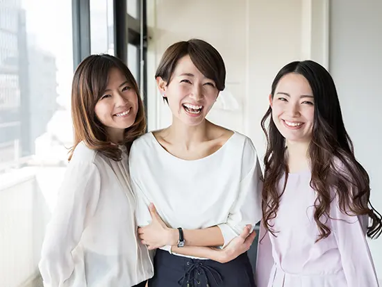 休憩スペースがあり、珈琲や紅茶、豊富なドリンクなどご用意しています◎